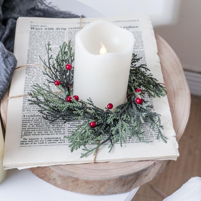 Festive 20cm Artificial Green Wreath Elegant Candlestick Decoration Realistc Pine Decor for Wedding Party Centerpiece
