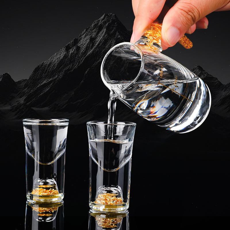 2pcs/set  Gold Foil Small Wine Glass Wine Dispenser Baijiu Commercial High-end Crystal Reinforced Glass Foreign Wine Set Sober