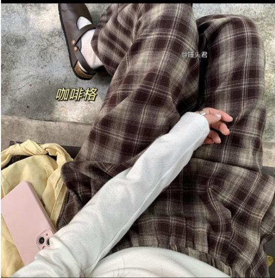 Black and white plaid pants women's autumn and winter new lamb wool wide-leg pants high waist straight Korean version of student casual pants