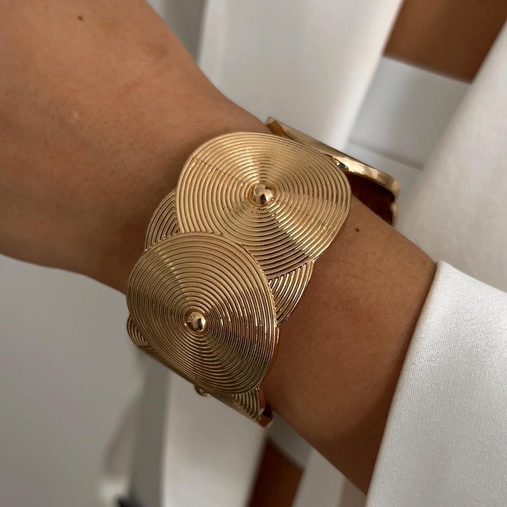 Salircon Aesthetic Design Vintage Geometric Texture Chunky Metal Bangles Women Charm Imitation Pearl Spring Bracelets Jewelry