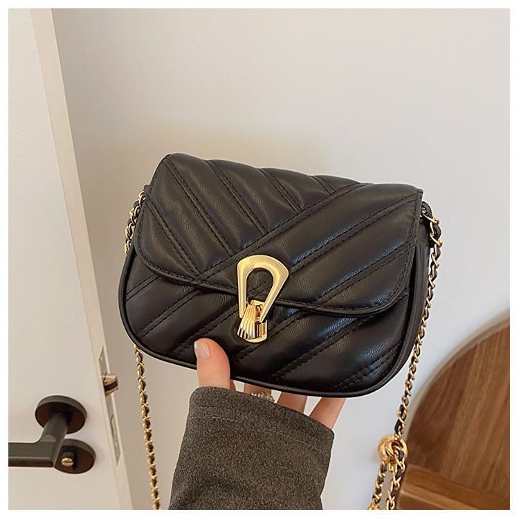 2024 New Women's Crossbody Bag Street Fashion Shoulder Bag Casual Trendy Purse Stylish Chain Bag