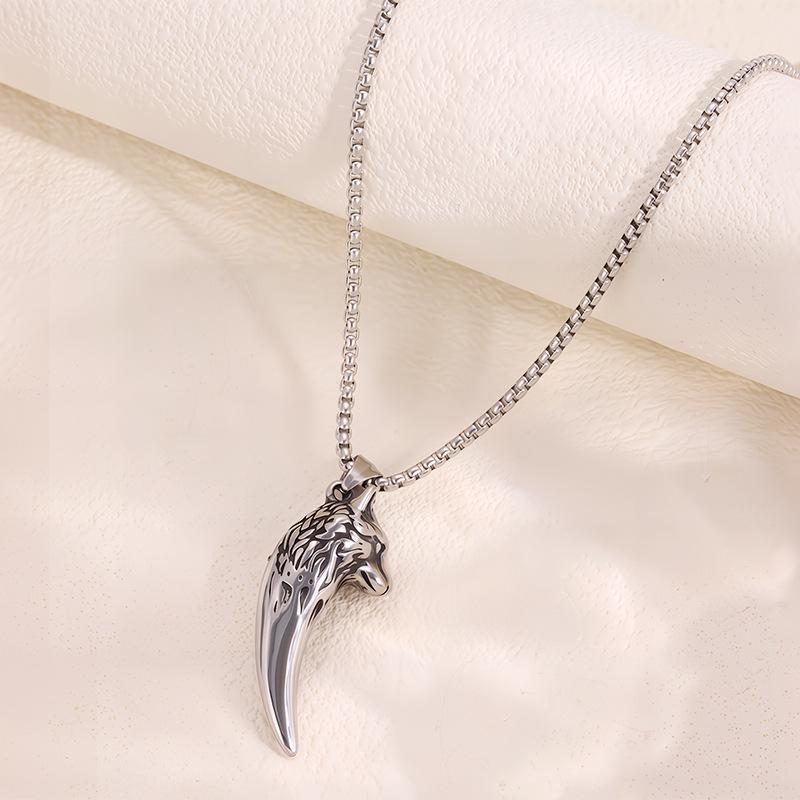 Men's Domineering Wolf Head Necklace - European & American Retro Titanium Steel Wolf Tooth Pendant Chain