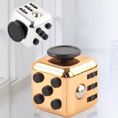 Zappeln Würfel Angst Stress Relief Aufmerksamkeit Dekompression Kunststoff Fokus Zappeln Gaming Würfel Spielzeug Für Kinder Erwachsene Geschenk