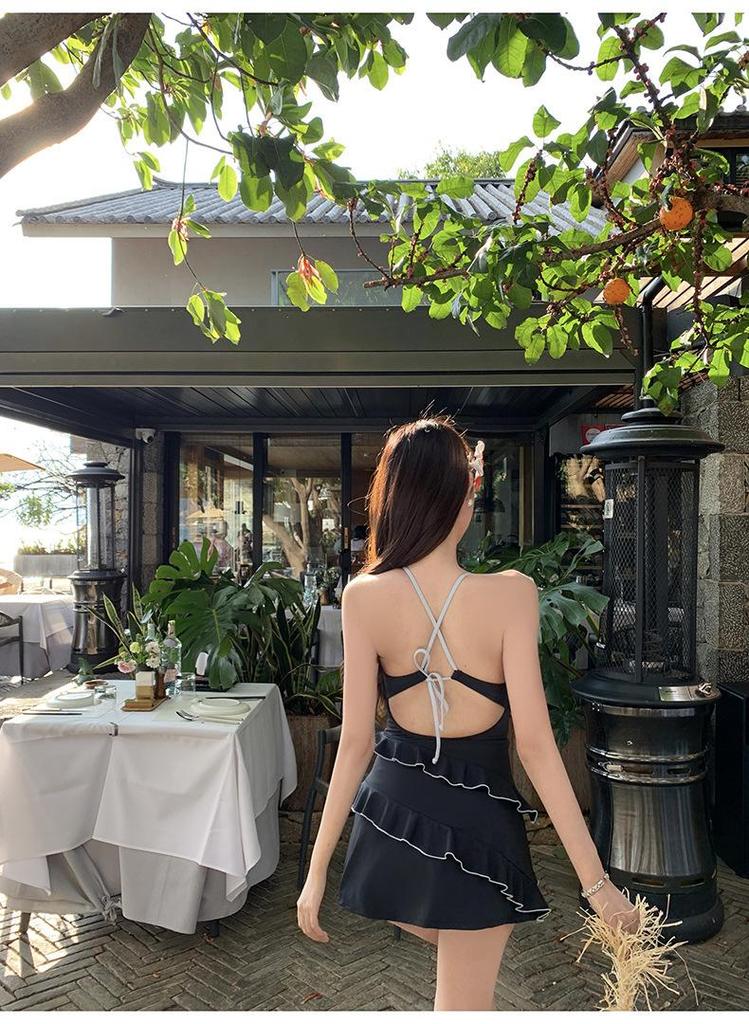 Korean-Inspired Conservative One-Piece Swimsuit with Slimming Cake Skirt - Elegant, Pure Desire Style for Women