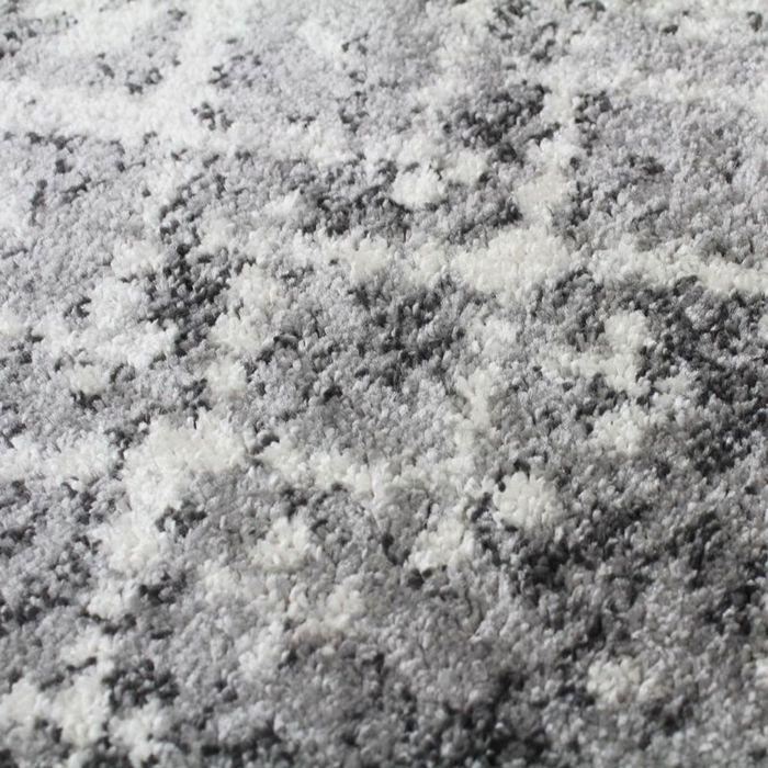 Scandinavian-style Rug with Dark Grey Ethnic Patterns 133x190