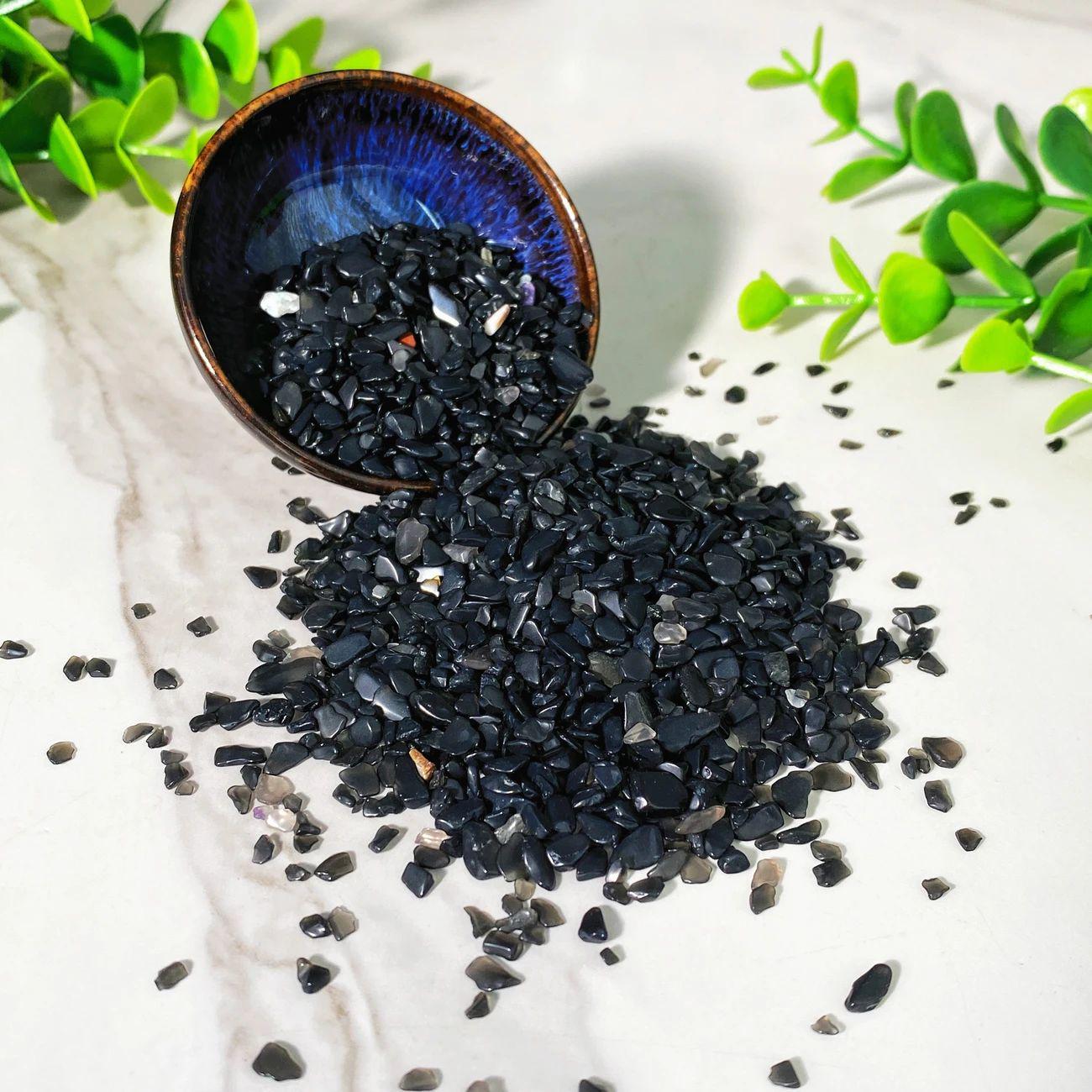 

Natural Crystal Crushed Stones - Birthday Gift for Women, Potted Plant & Fish Tank Decor, Crystal Ornaments, Wishing Bottle 5-7mm 50g