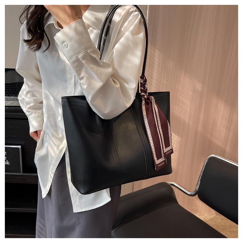 2025 New Spring Summer Advanced Ladies Single Shoulder Bag Fashion Scarves Decorative Handbags Large Capacity Commuter Tote Bag Sling Bag for Women