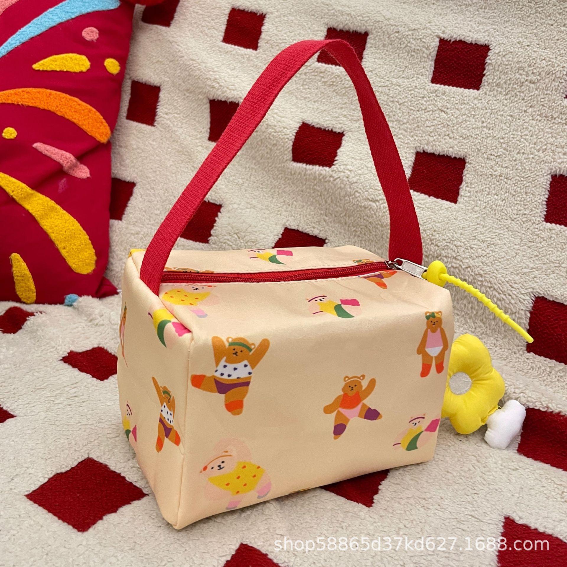 

New portable storage bag, toilet bag, three-dimensional cute handbag, female cute cartoon large-capacity cosmetic bag