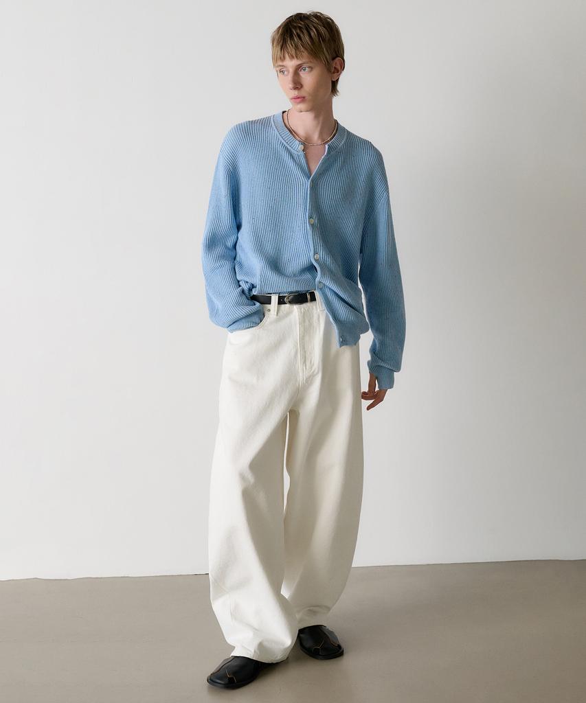 KNOUUN Wide Curved Denim Pants (White)