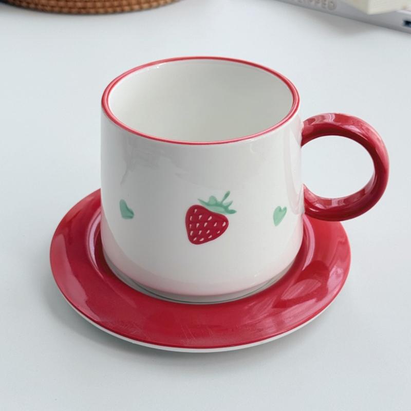 

Cute Strawberry Pattern Ceramic Cup Dish Set New Household 420ml Aesthetic Green Heart Office Coffee Mug Round Dessert Dish 400-600ml червоний