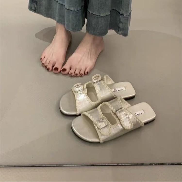 Flat-bottomed fashion sandals women's shoes 2025 summer French retro belt buckle lace gentle fairy word sandals
