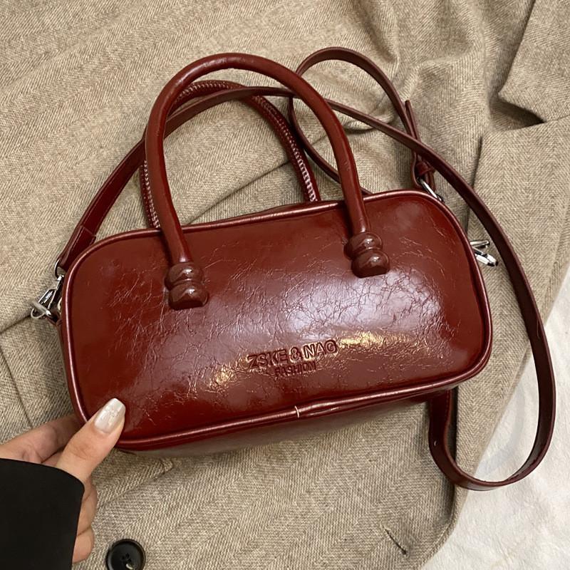 Ielgy Premium Texture Retro Portable Autumn Winter All-Match Pillow Bag Commuter Shoulder Messenger Bag