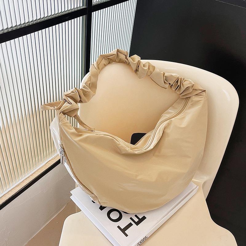 High-value fashion casual pleated fashion women's bags new niche versatile single shoulder crossbody dumpling bags