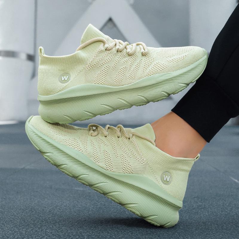 Nové lehké pánské sportovní boty s tlustou podrážkou tlumící nárazy fitness běžecké boty vycházkové boty síťované boty pánské