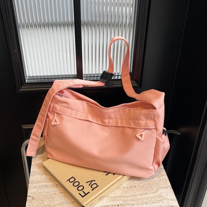 New Temperament and Fashionable Design One Shoulder Crossbody Fashionable Solid Color Retro Fresh Underarm Texture Tote Bag