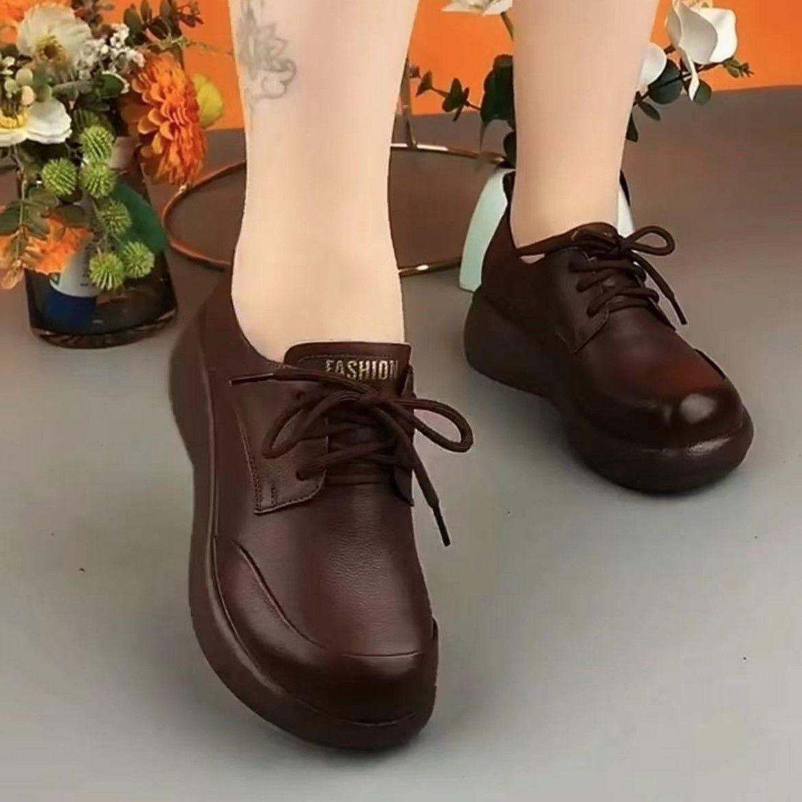 

Soft Leather Single Shoes Women s Flat Bottom 2026 Autumn New Comfortable Soft Sole Mother Shoes Lightweight Versatile Non-slip Casual Leather Shoes 40 коричневий