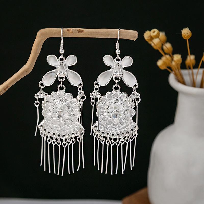 Vintage Miao Silver Minority Wind Earrings Personalized Bohemian Style Flower Long Fringed Earrings