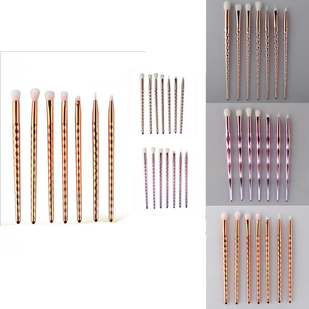 Eye Shadow Brush Set With Synthetic Fibers For Makeup Enthusiasts And Professionals