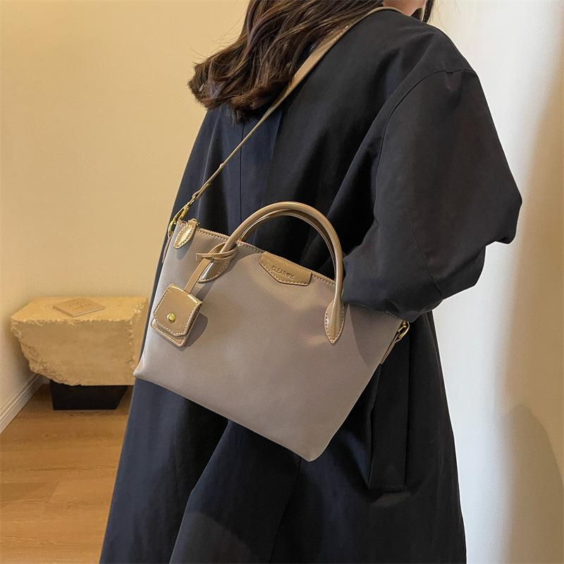 Borsa Tote Versatile alla Moda di Grande Capacità Borsa Grande da Donna Nuova Borsa Messenger da Pendolare