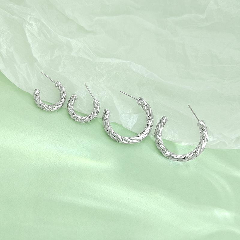S925 Sterling Silver Twisted Hoop Earrings for Women - Fashionable Retro Design with a Niche High-End Appeal