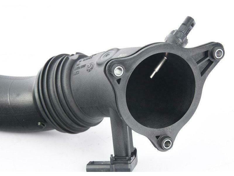 BMW F20N/F21N/F22/F23/F32 Intercooler Pipe Turbo Hose 13718601683