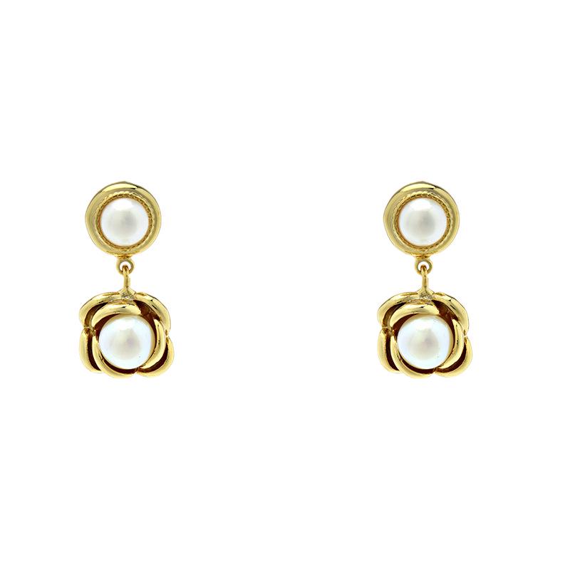 Korean Style Freshwater Pearl Camellia Earrings - Elegant, Lightweight, High-End Fashion