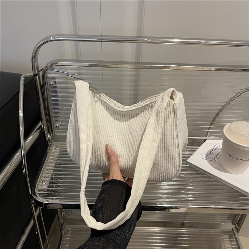 

Проста та ретро повсякденна сумка під пахвину великої місткості, ручна сумка на одне плече для жінок білий