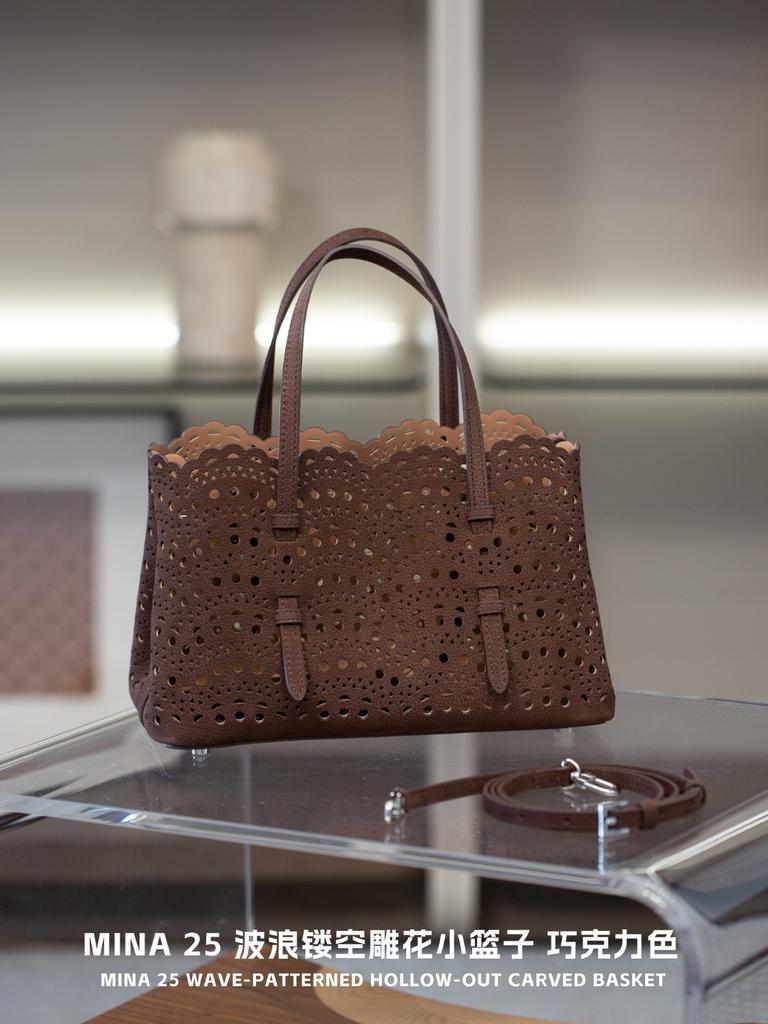 Armrest 25 New High-Grade Small Tote Bag Fashion Hollow Out Floral Cow Leather Linen Thread Real Leather Womens Bag