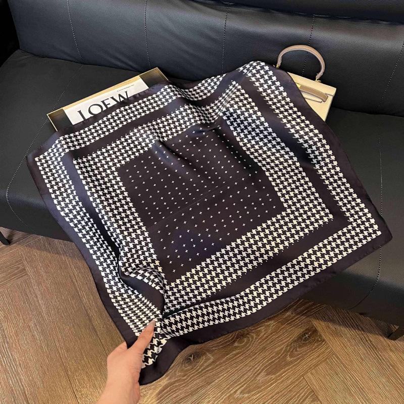 New 71 * 71cm Korean version small square scarf women's silk scarf spring and summer thin sunscreen scarf neck protection tied bag headband scarf