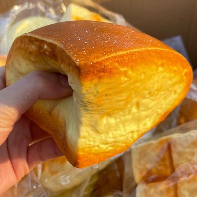 Squishy Triangular Cheese Bread Cubes Squeeze Toy Scented Soft Slow Rebound Realistic Bread Fidget Toy for Anxiety Decompress