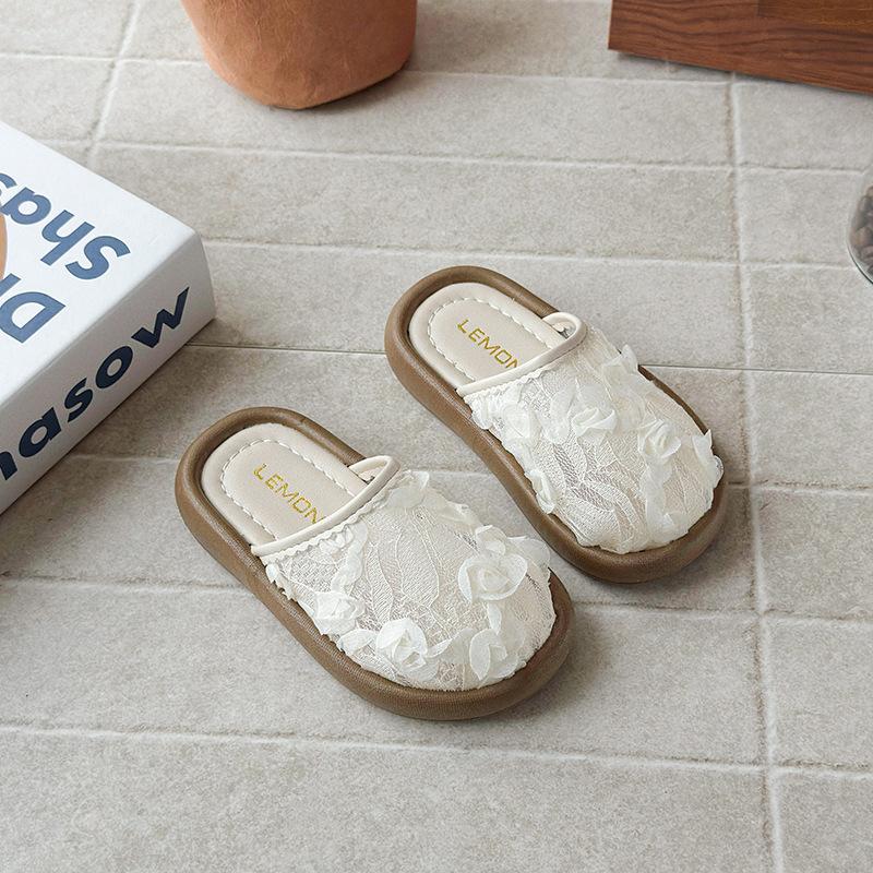 

Kids Girls Lace Flower Closed Toe Slippers 21 бежевый