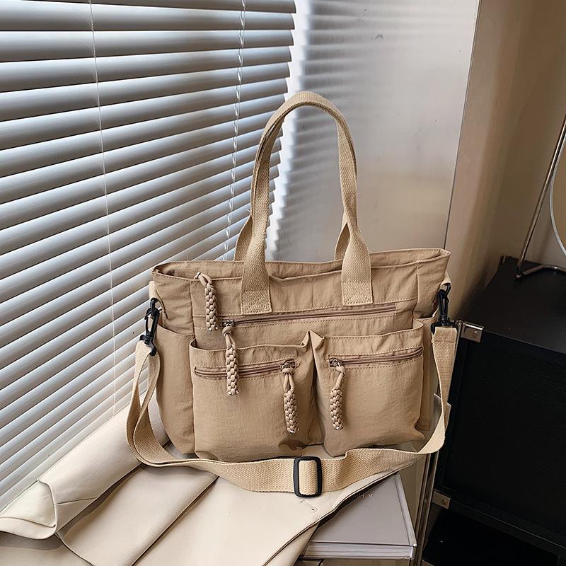 

Повседневная большая сумка-тоут женская 2025 осень и зима новая модная сумка-тоут из нейлоновой ткани сумка на плечо хаки