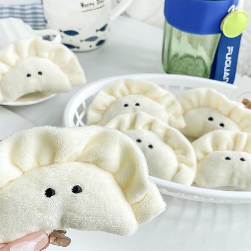 Llavero de Peluche de Bolas de Masa para el Solsticio de Invierno Kawaii: Lindo Colgante Navideño Regalo