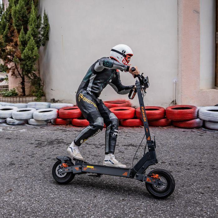 Monopattino elettrico fuoristrada KuKirin G4, motore 2000W, batteria 20Ah, autonomia massima di 75 km, adatto agli adulti