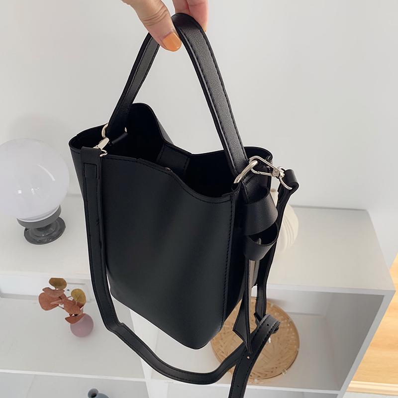 2025 Autumn/Winter Korean Style Large Capacity Solid Color Mother-Child PU Crossbody Bucket Bag for Women