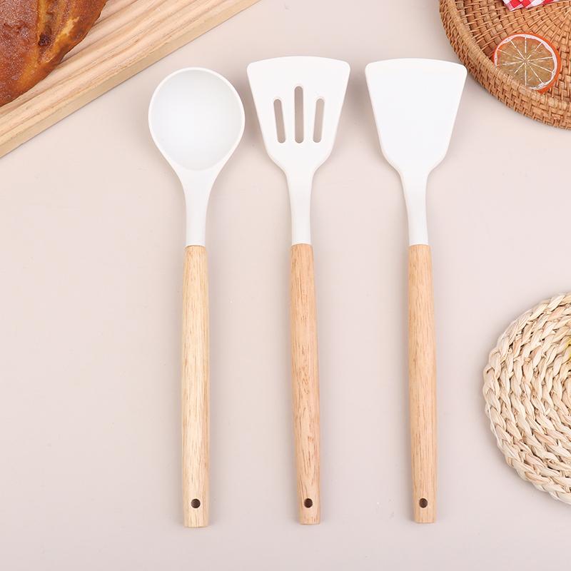 New Wooden Handle Silica Gel Spatula High Temperature Pot Spatula Frying Spatula Soup Ladle Home Cooking Spoon Frying Spatula