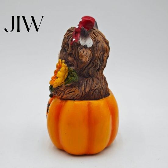 Desktop Pumpkin Sculpture Highland Cow Ornament, Resin Figurine Decorations, Creative Halloween Home Decoration Table Centerpiece for Autumn