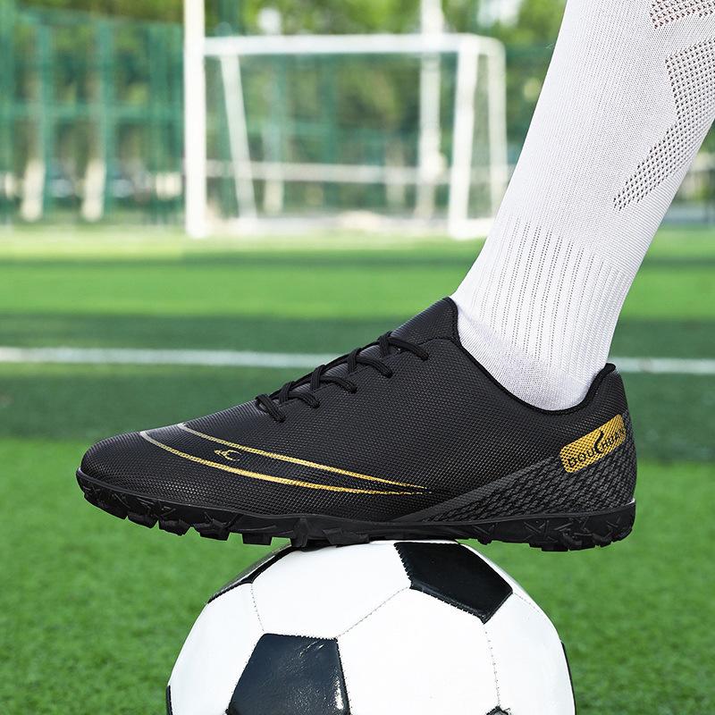 Douchuan neue kalte klebrige gebrochene Nägel Kinder-Fußballschuhe Herren professionelle Sport-Trainingsschuhe Low-Top Sportschuhe Herren