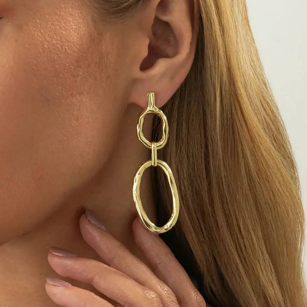 Salircon Simple Geometric Metal Hollow Oval Drop Earrings Women Fashion Gold Color Piercing Ear Wear Jewelry Accessories Gifts