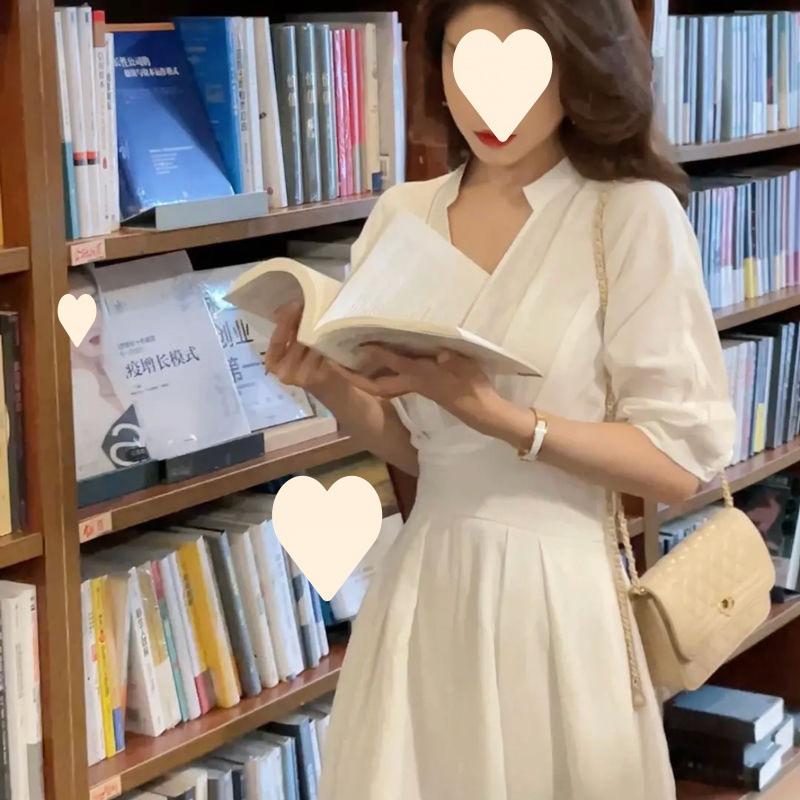 Niche Design Dress Women's Summer White V-neck Design Temperament Fashionable and Thin Medium and Long Skirt