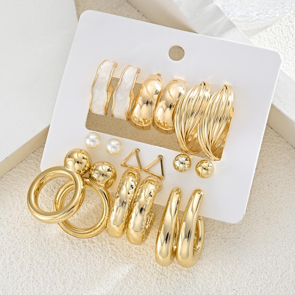 18 Pcs Vintage Gold Geometric Earring Set White Enamel Pearl Stud Drop Big Circle Exaggerated Earrings for Women Daily Jewelry