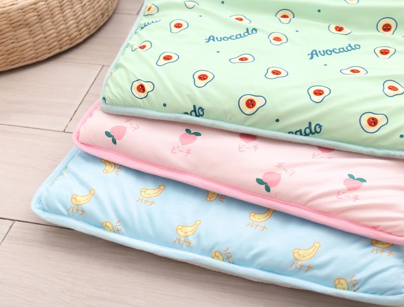 Kühlmatte aus Eis-Seide für Haustiere - Sommer-Kühlpad für Katze & Hund
