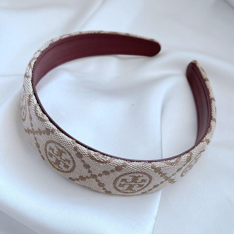 

Мода, легкая роскошь, простой нишевый дизайн, классические старые буквы, жаккардовая ткань, повязка на голову, аксессуары для волос