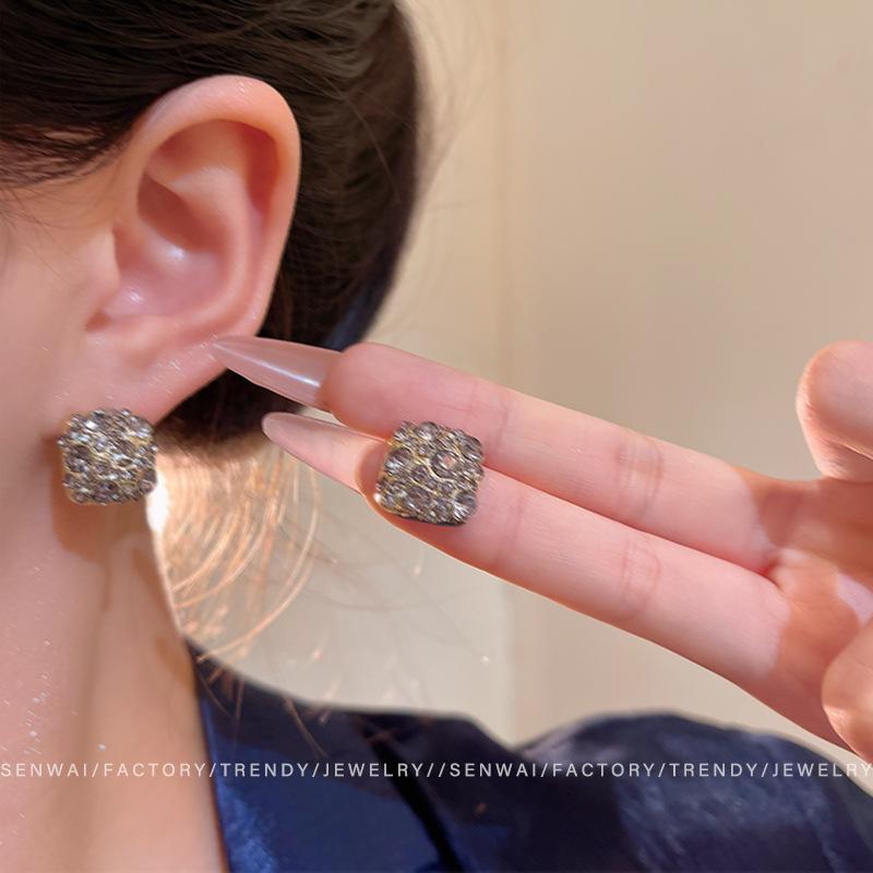 Delicate square black rhinestone stud earrings women's light luxury full diamond earrings Korean version retro earrings