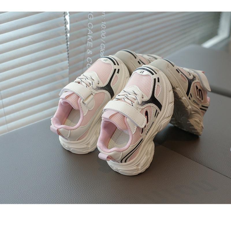 Nouvelles chaussures de sport pour enfants printemps maille respirante chaussures de course pour garçons semelle souple chaussures papa pour filles