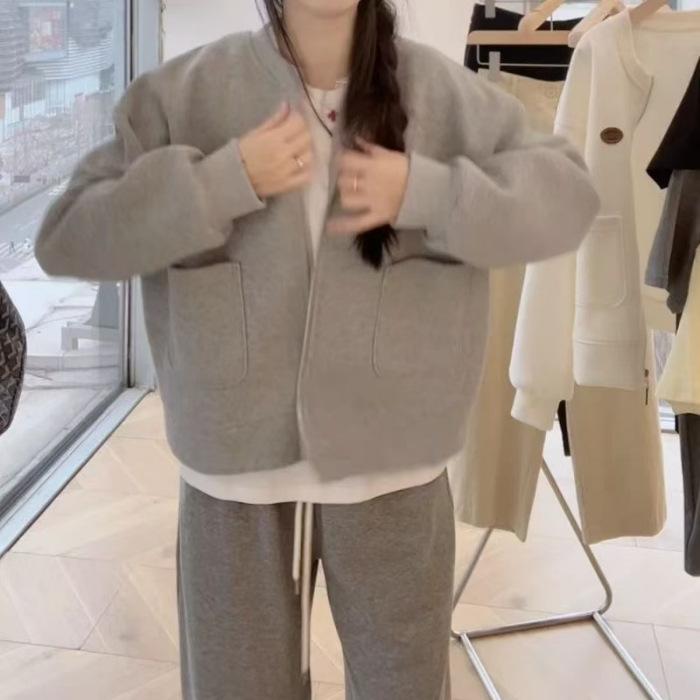 

Korean fat mm catties college style baseball jacket women s autumn and winter age reduction design sense thickened top ins S серый