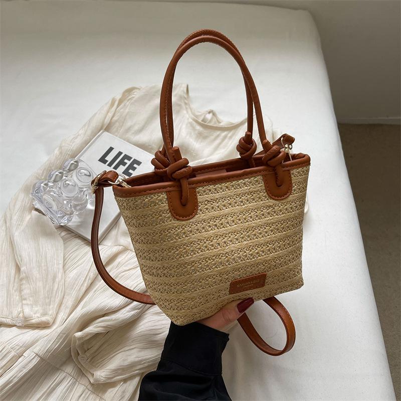 

Fashion Women s Bags, One Shoulder Woven Holiday Style. коричневий