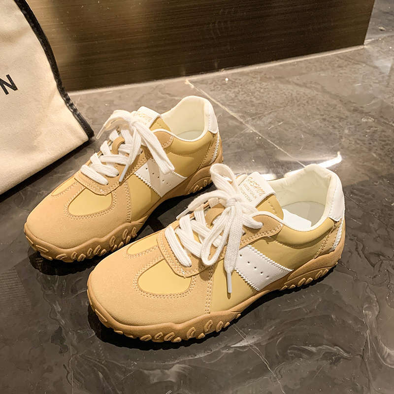 Sport- och fritidsbrädeskor mjuk sula små Forrest Gump-skor dam 2025 vår ny mångsidig populär tjocksulad tysk träningssko