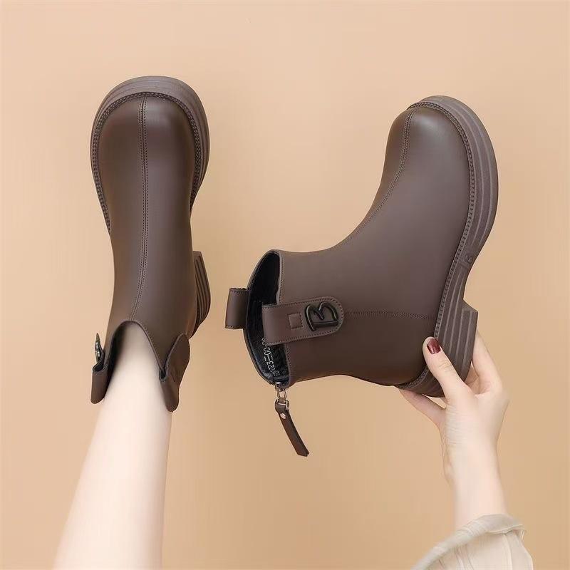 Schlanke Martin-Stiefel Damen flach 2024 neu Herbst weiches Leder Schaft Britischer Stil flacher Absatz kurze Stiefel mit dünnem Reißverschluss