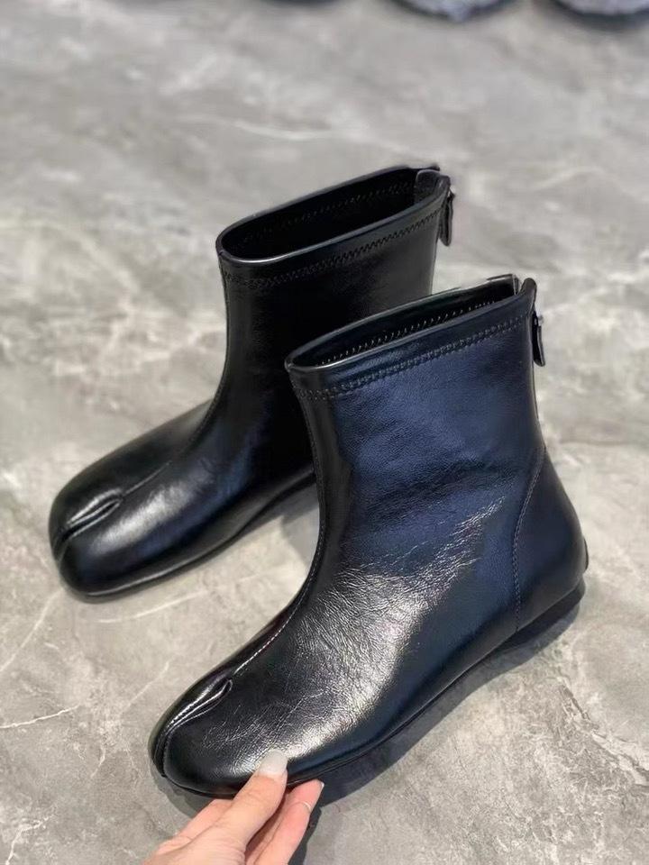 Cowhide Version~ Korean Version Niche Inner Height Increase Rear Zipper Pig's Trotters Split-toe Boots Short Boots Women's 2025 New Chelsea Boots